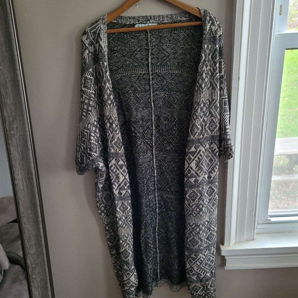 Maurices Cardigan Size Medium